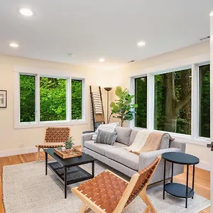 4br With Firepit, Outdoor Dining And Yard Surrounded By Trees Seattle
